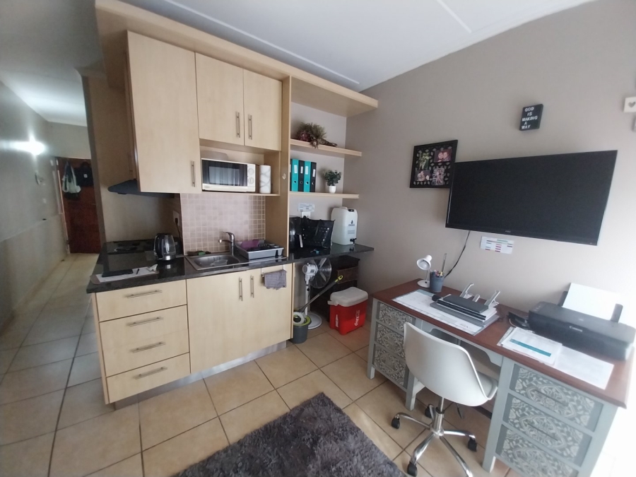 1 Bedroom Property for Sale in Bult South North West